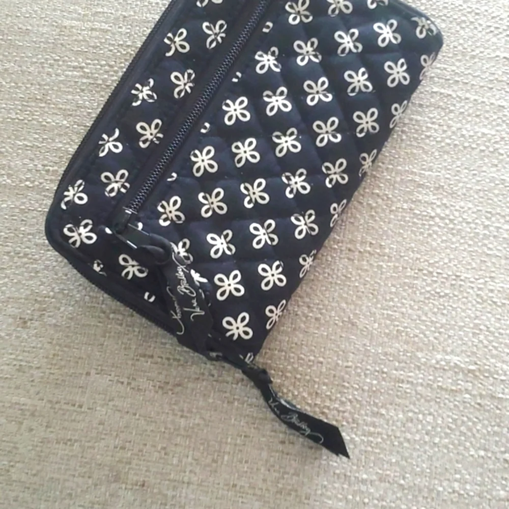 Vera Bradley large clutch/ Wallet  Tri-Fold collegiate collection Perdue - Picture 7 of 9